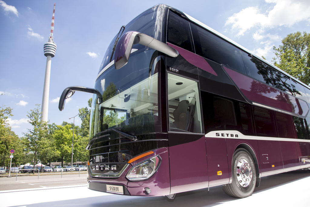 Tre generazioni di autobus a 2 piani fino al nuovo Setra S 531