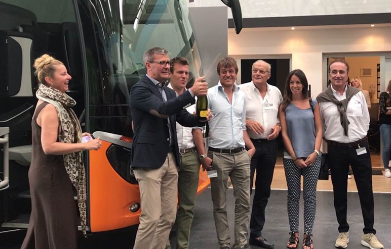 Customer_party_crognaletti consegna 2018 100° autobus da turismo