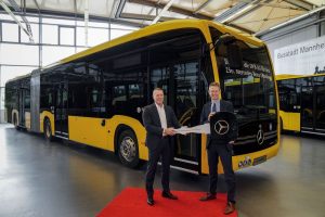 250° autobus Mercedes-Benz a Dresda